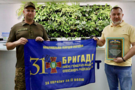 Ще один підрозділ отримав системи РЕБ в рамках проєкту “Шеврони Героїв” від KIDDISVIT